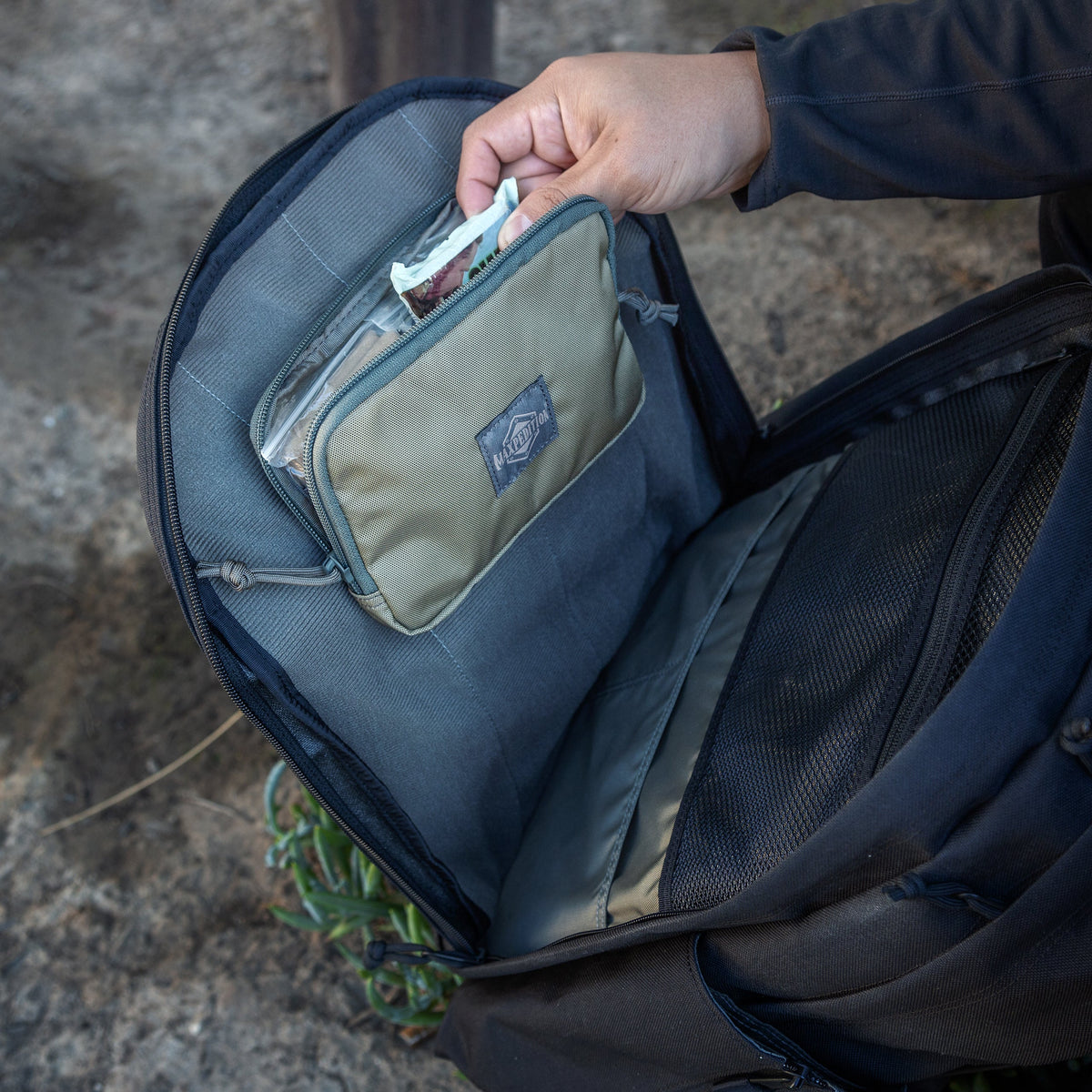 Hook & Loop 5" x 7" Zipper Pocket